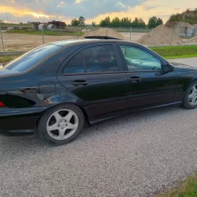 Mercedes-Benz W203 163 km ZADBANY