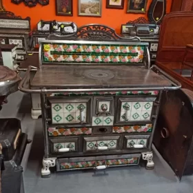 Kuchnia węglowa, kaflowa, piec