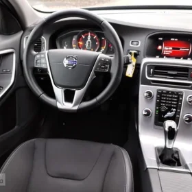 Volvo V60 II rabat: 3% (3 000 zł) | Gwarancja Przebiegu i Serwisu | I-WŁ | ASO |
