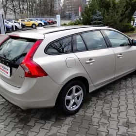 Volvo V60 I rabat: 4% (3 000 zł) | Gwarancja Przebiegu i Serwisu | I-WŁ | ASO |