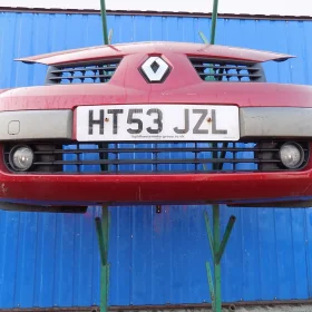 RENAULT MEGANE II ZDERZAK PRZÓD PRZEDNI HALOGENY