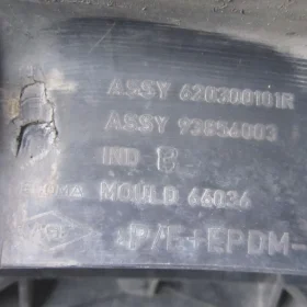 TRAFIC VIVARO MOCOWANIE ZDERZAKA PRZÓD 620300101R