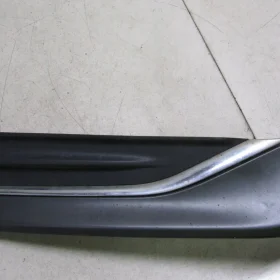 VOLVO V60 LIFT KRATKA ZDERZAKA PRAWA 13-18 106