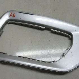 VOLVO XC70 II KRATKA ZDERZAKA PRAWA PRZÓD RAMKA