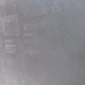 VOLVO XC60 ZDERZAK TYŁ TYLNY 466-46 08-13 122