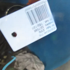 VOLVO XC60 ZDERZAK TYŁ TYLNY 08-13 121