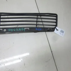 DODGE JOURNEY KRATKA ZDERZAKA PRZÓD 07-15 122