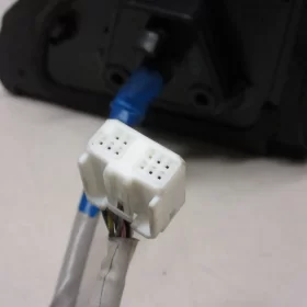 TOYOTA URBAN CRUISER LUSTERKO PRAWE 9 PIN 1F7 383