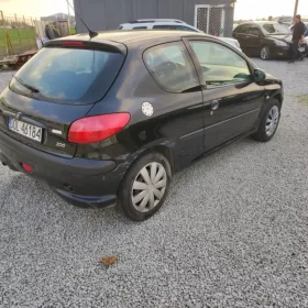 Peugeot 206*1,6 benzyna