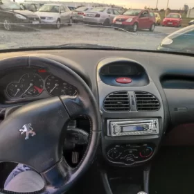 Peugeot 206*1,6 benzyna